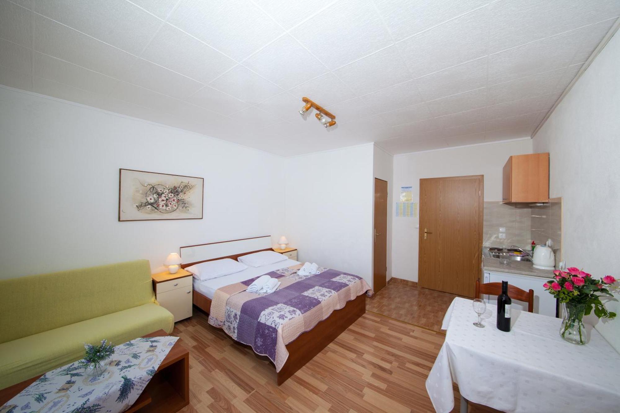 Apartments Kovacic ماكارسكا الغرفة الصورة