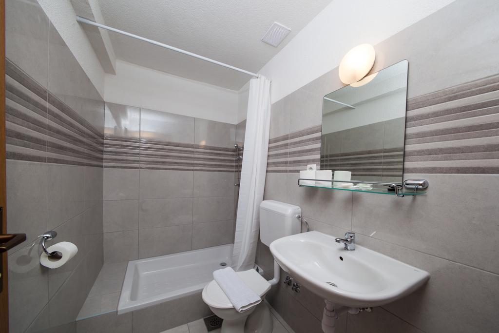 Apartments Kovacic ماكارسكا المظهر الخارجي الصورة